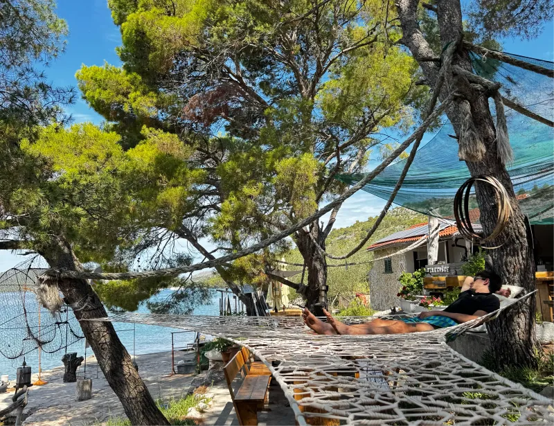 Konoba Kržovica suspended net installation